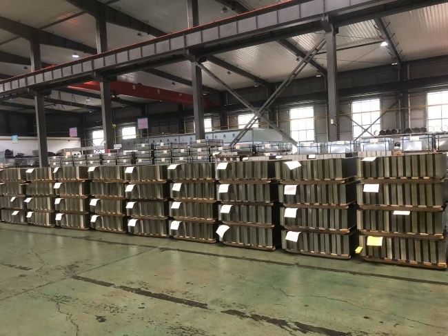 अत्यधिक जंग प्रतिरोध के लिए अति-सटीक 0.18 मिमी एमआर इलेक्ट्रोलाइटिक टिन प्लेट कॉइल्स